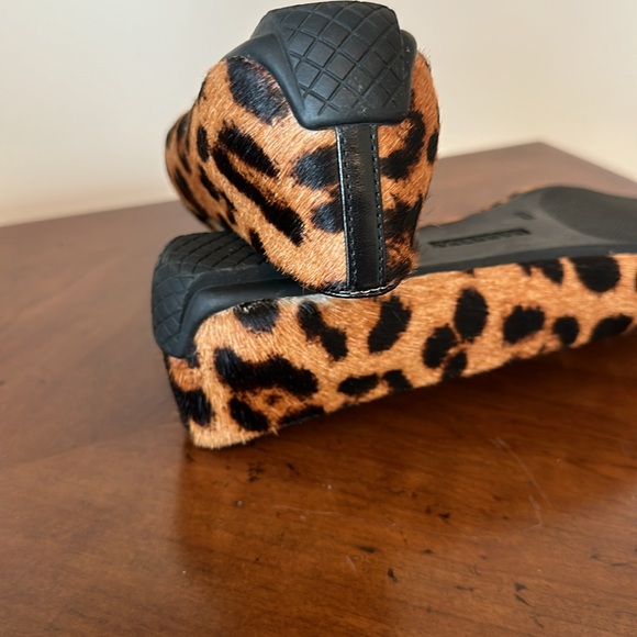 Classic Leopard Talbots Francesca Bow Flats - Picture 5 of 5